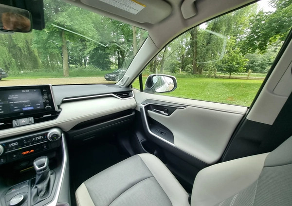 Toyota RAV4 cena 174000 przebieg: 24232, rok produkcji 2020 z Wieleń małe 407